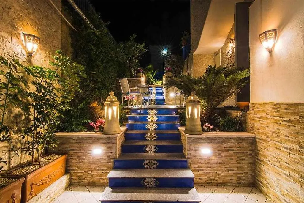 מסקלי Mediterranean Charm Villa Con Piscina Al Mare 0*,  איטליה